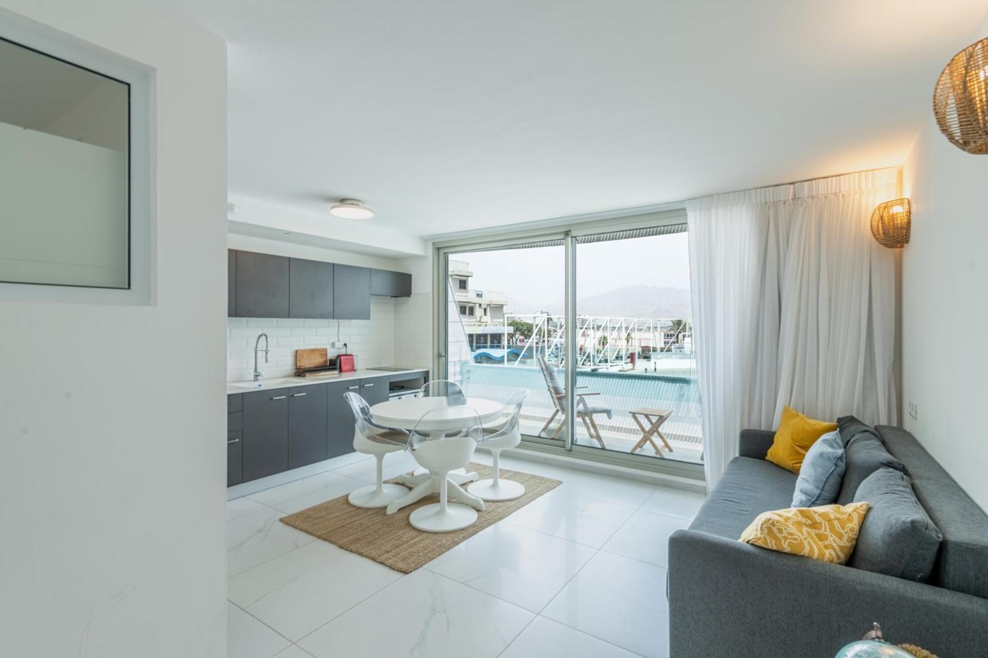 Sea Side Dream-amazing Sea View Location In Town דירה אילת