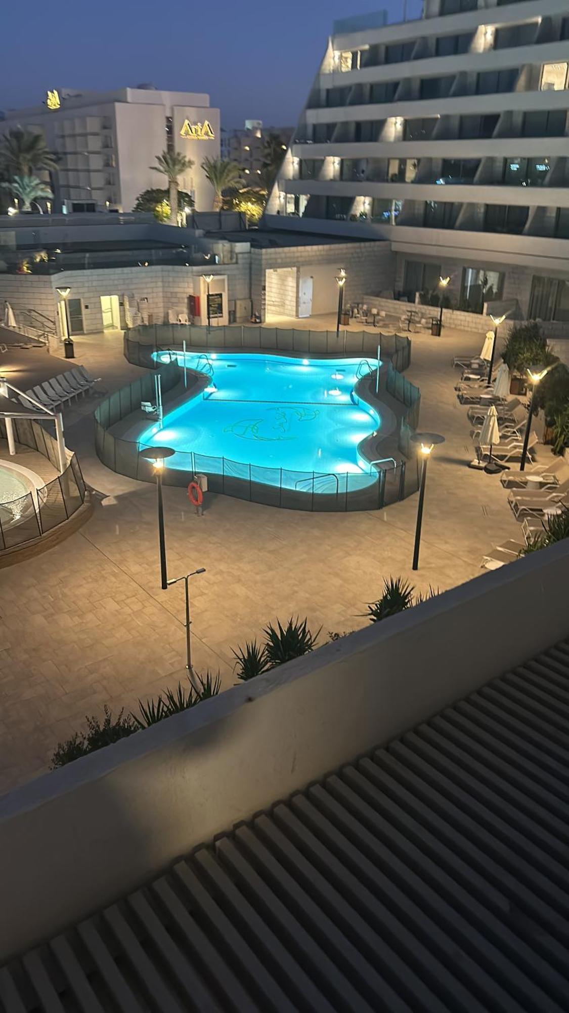 Sea Side Dream-amazing Sea View Location In Town