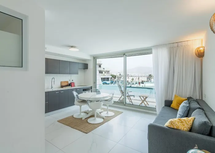 Sea Side Dream-Amazing Sea View Best Location In Town