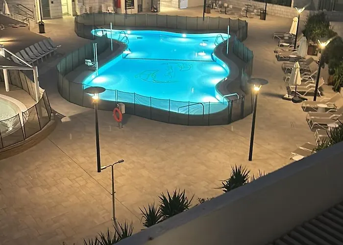 Sea Side Dream-Amazing Sea View Best Location In Town